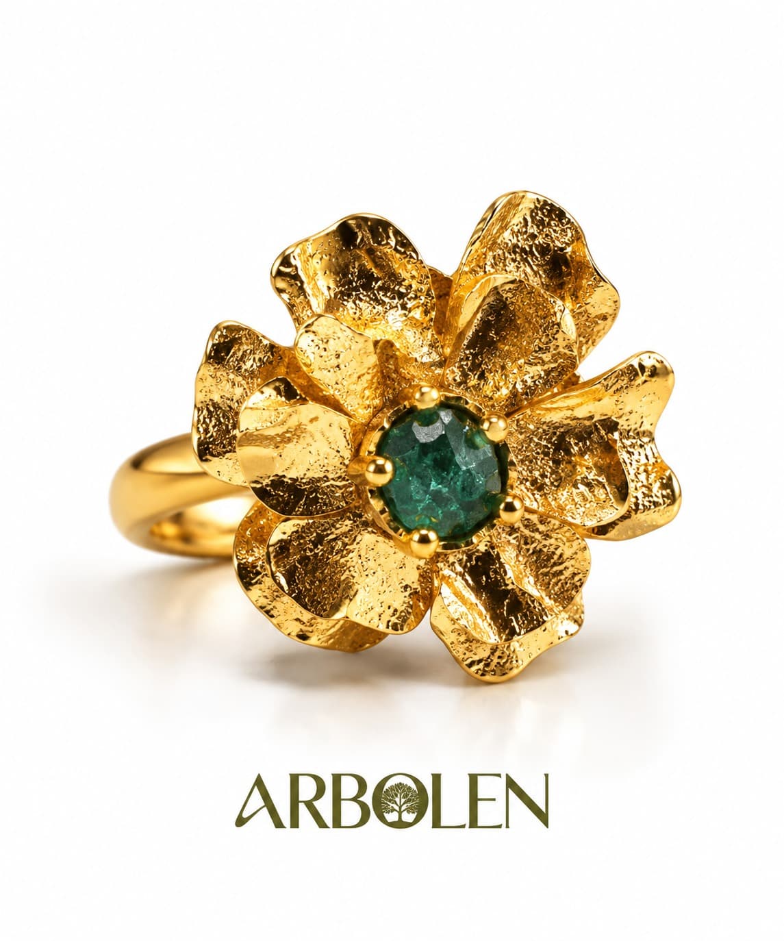 Anillo flor con detalle de esmeralda