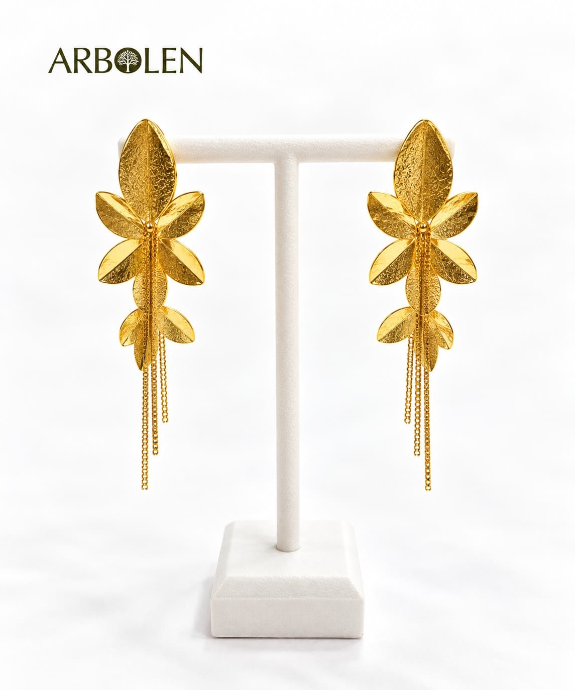 ARETES HOJITAS CON CADENA